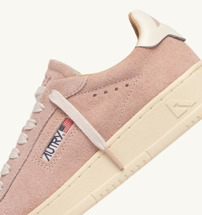 AUTRY Woman DALLAS LOW SNEAKERS IN SILK SUEDE