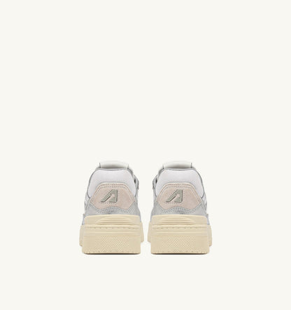 AUTRY Woman CLC LOW SNEAKERS IN SILVER-TONE LEATHER