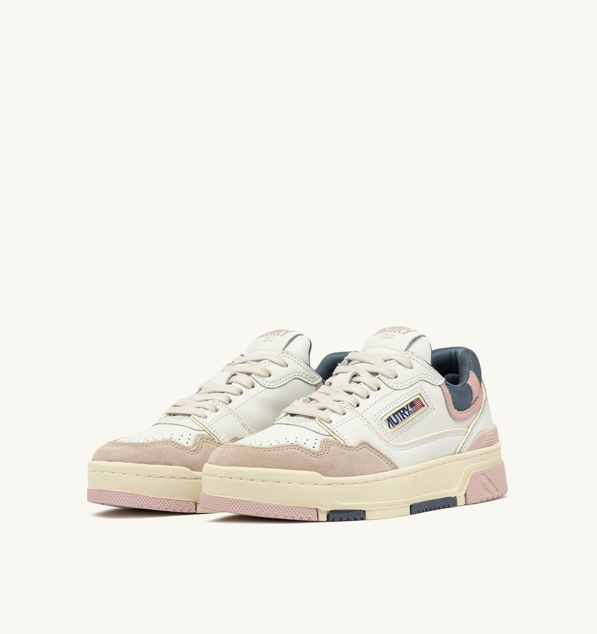 AUTRY Woman CLC LOW SNEAKERS IN WHITE AND PEACH WHIP LEATHER SUEDE