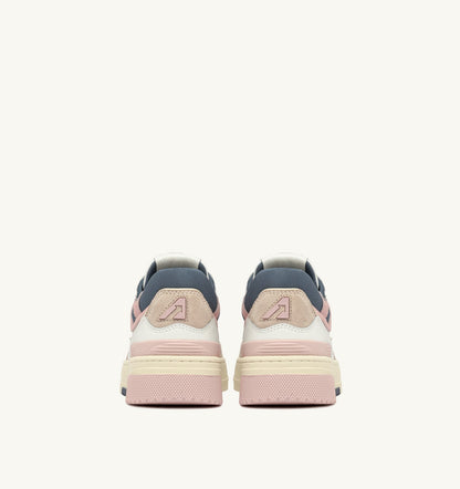 AUTRY Woman CLC LOW SNEAKERS IN WHITE AND PEACH WHIP LEATHER SUEDE