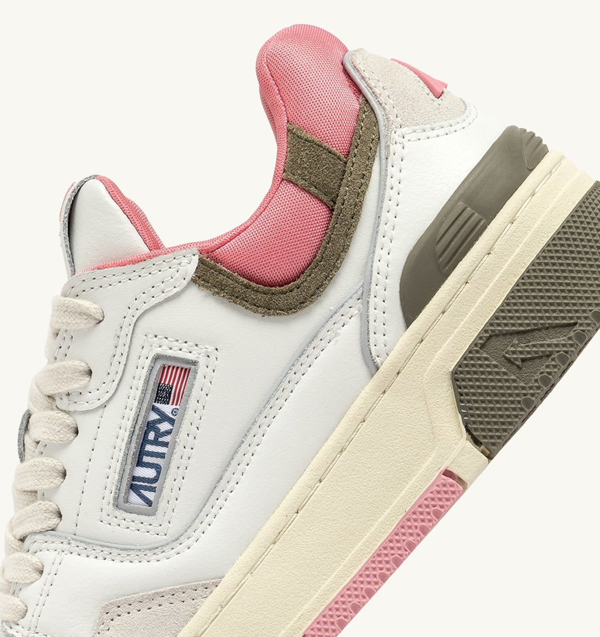 AUTRY Woman CLC LOW SNEAKERS IN WHITE AND GERANIUM LEATHER SUEDE