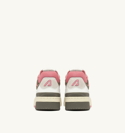 AUTRY Woman CLC LOW SNEAKERS IN WHITE AND GERANIUM LEATHER SUEDE