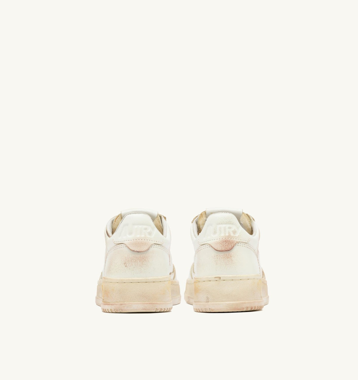 AUTRY Woman MEDALIST LOW SUPER VINTAGE SNEAKERS IN WHITE LEATHER