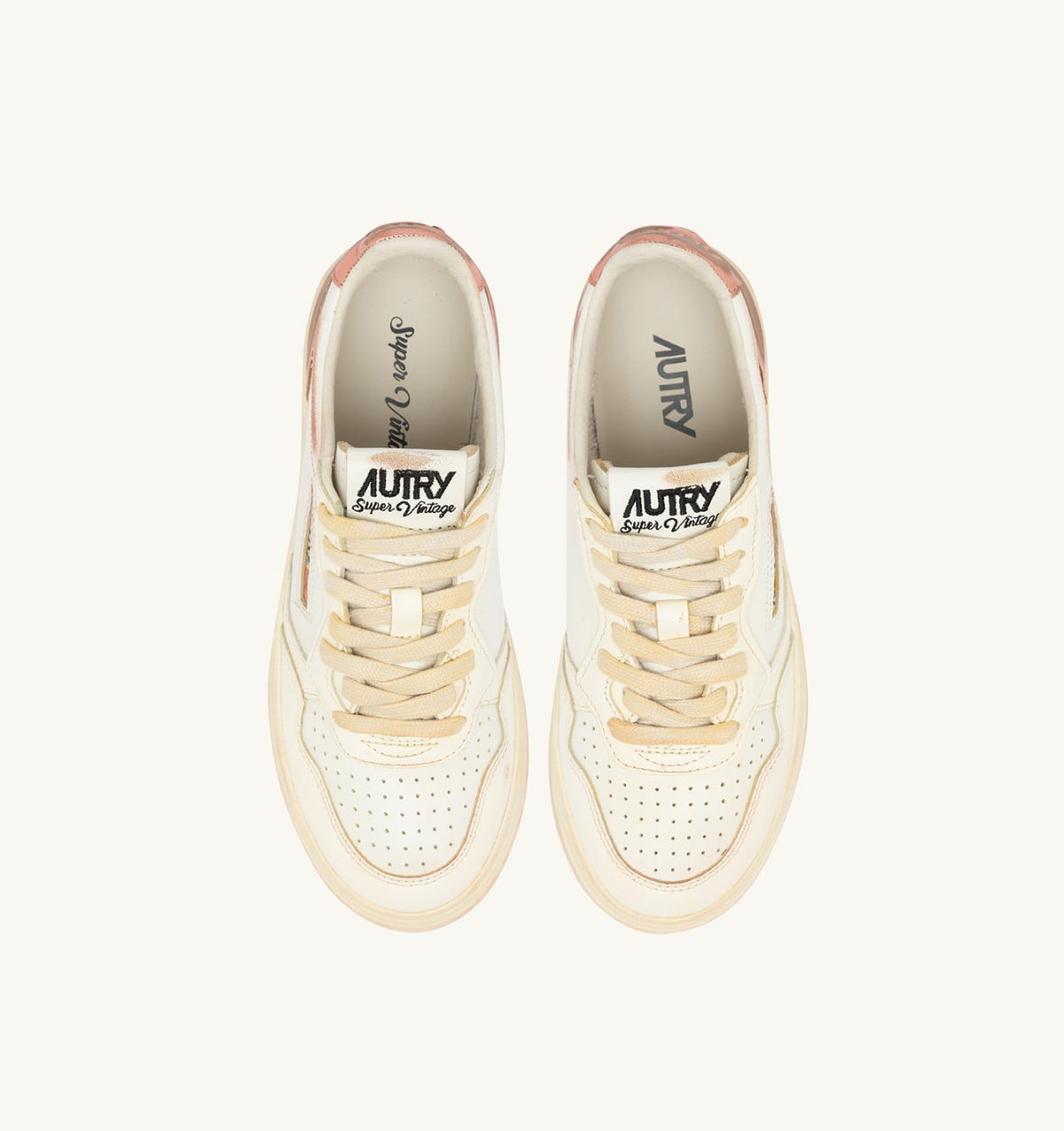 AUTRY Woman MEDALIST LOW SUPER VINTAGE SNEAKERS IN WHITE SALMON AND VANILLA LEATHER
