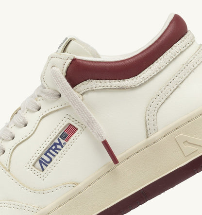 AUTRY Woman MED-WAY SNEAKERS IN LEATHER COLOR MARSHMALLOW AND SYRAH