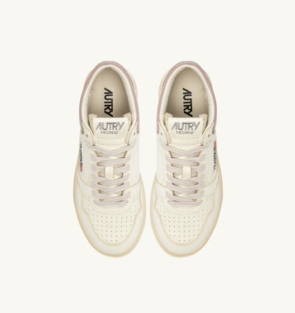 AUTRY Woman MED-WAY SNEAKERS IN LEATHER COLOR MARSHMALLOW AND ZEPHYR