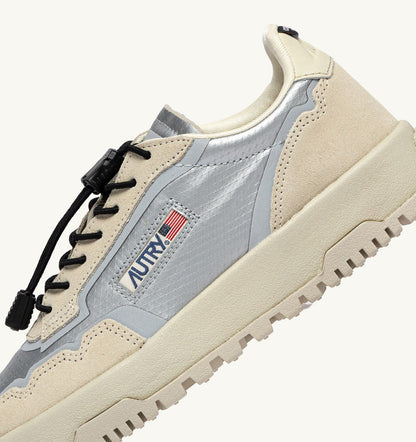 AUTRY Woman WILDPACE LOW SNEAKERS IN WHITE AND SILVER FABRIC AND SUEDE