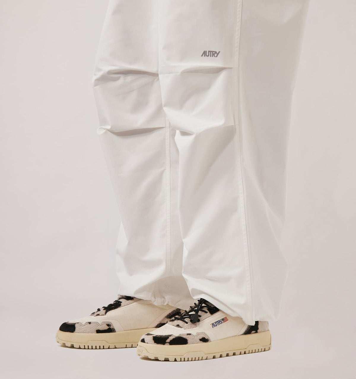 AUTRY Woman WILDPACE LOW SNEAKERS IN MARSHMALLOW AND COW CORDURA AND LEATHER