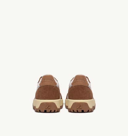 AUTRY Woman WILDPACE LOW SNEAKERS IN MESH AND SUEDE COLOR MARSHMALLOW AND CIGAR