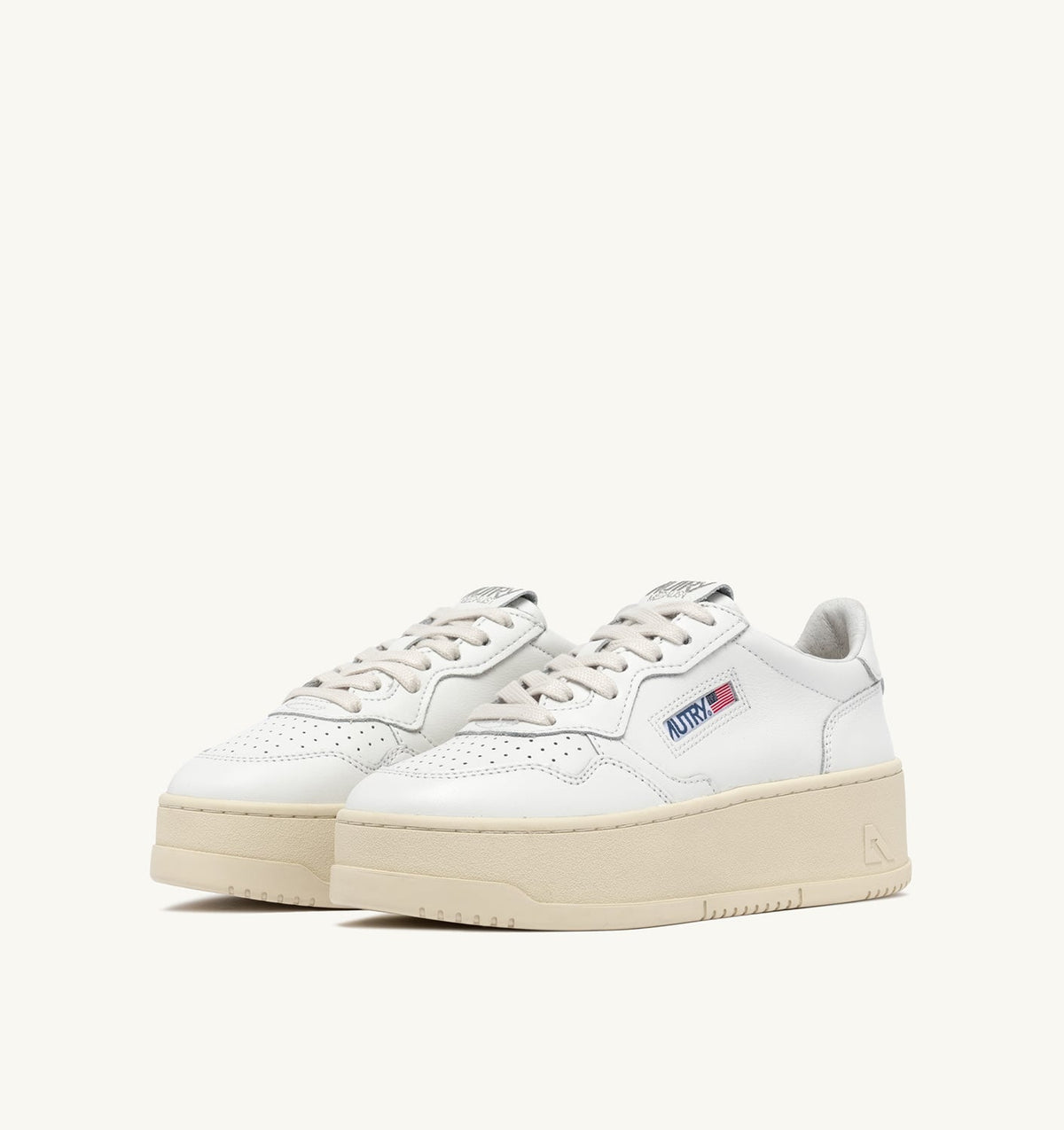 AUTRY Woman MEDALIST PLATFORM SNEAKERS IN WHITE LEATHER
