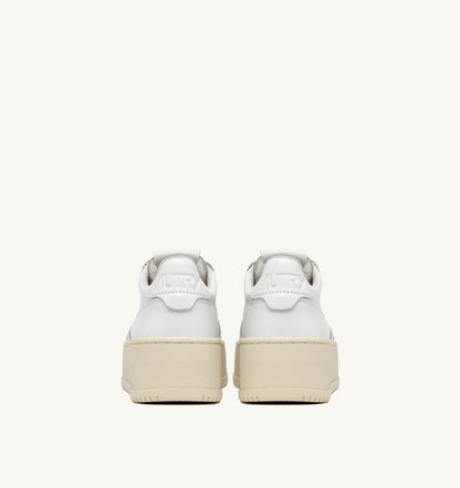 AUTRY Woman MEDALIST PLATFORM SNEAKERS IN WHITE LEATHER