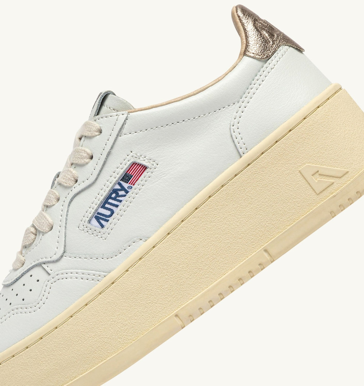 AUTRY Woman MEDALIST PLATFORM SNEAKERS IN FEATHER GRAY AND WHITE SUEDE AND LEATHER