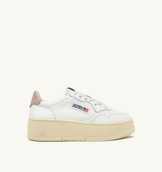 AUTRY Woman MEDALIST PLATFORM SNEAKERS IN WHITE AND POWDER PINK LEATHER