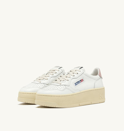 AUTRY Woman MEDALIST PLATFORM SNEAKERS IN WHITE AND POWDER PINK LEATHER