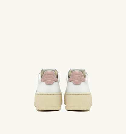 AUTRY Woman MEDALIST PLATFORM SNEAKERS IN WHITE AND POWDER PINK LEATHER