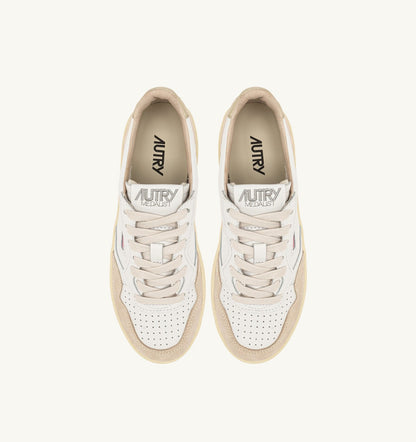 AUTRY Woman MEDALIST PLATFORM SNEAKERS IN WHITE AND PLATINUM SUEDE AND LEATHER