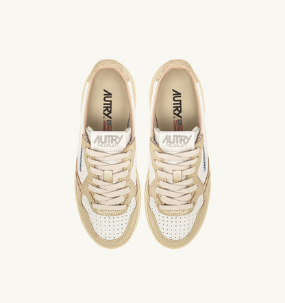AUTRY Woman MEDALIST PLATFORM SNEAKERS IN WHITE AND METALIZED PLATINUM LEATHER