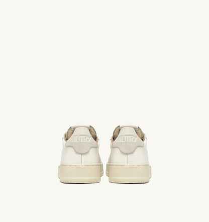AUTRY Woman DALLAS LOW SNEAKERS IN WHITE LEATHER