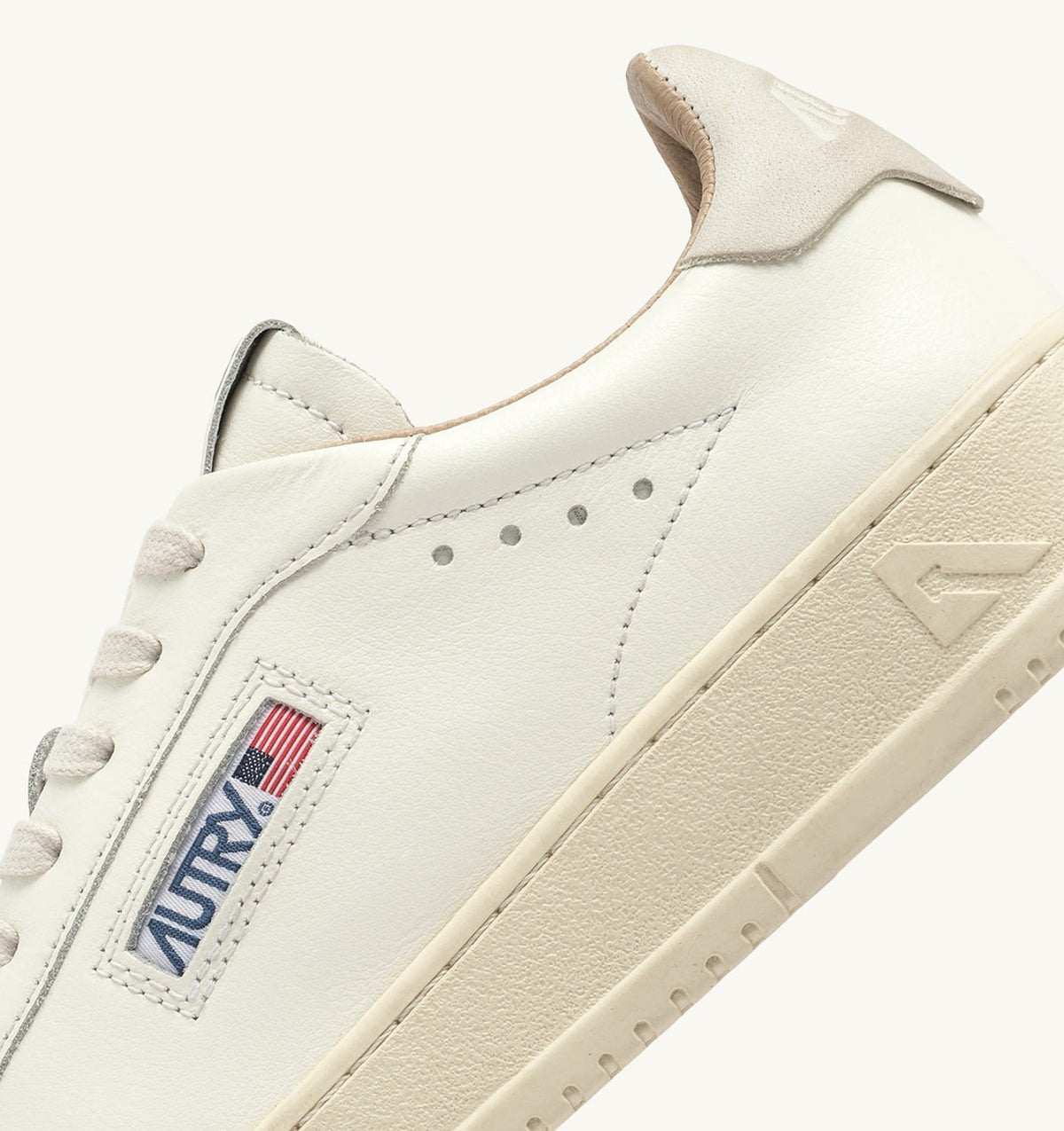 AUTRY Woman DALLAS LOW SNEAKERS IN WHITE LEATHER
