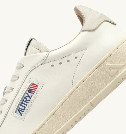 AUTRY Woman DALLAS LOW SNEAKERS IN WHITE LEATHER